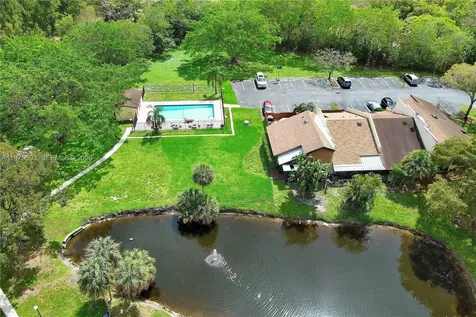 3812 NW 77th Avenue Davie FL 33024