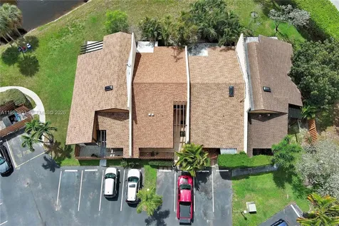 3812 NW 77th Avenue Davie FL 33024