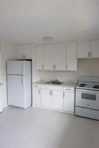 1077 NW 45th Avenue Miami FL 33126