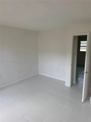 1077 NW 45th Avenue Miami FL 33126