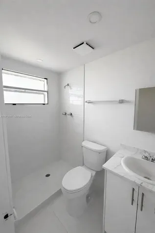 1077 NW 45th Avenue Miami FL 33126