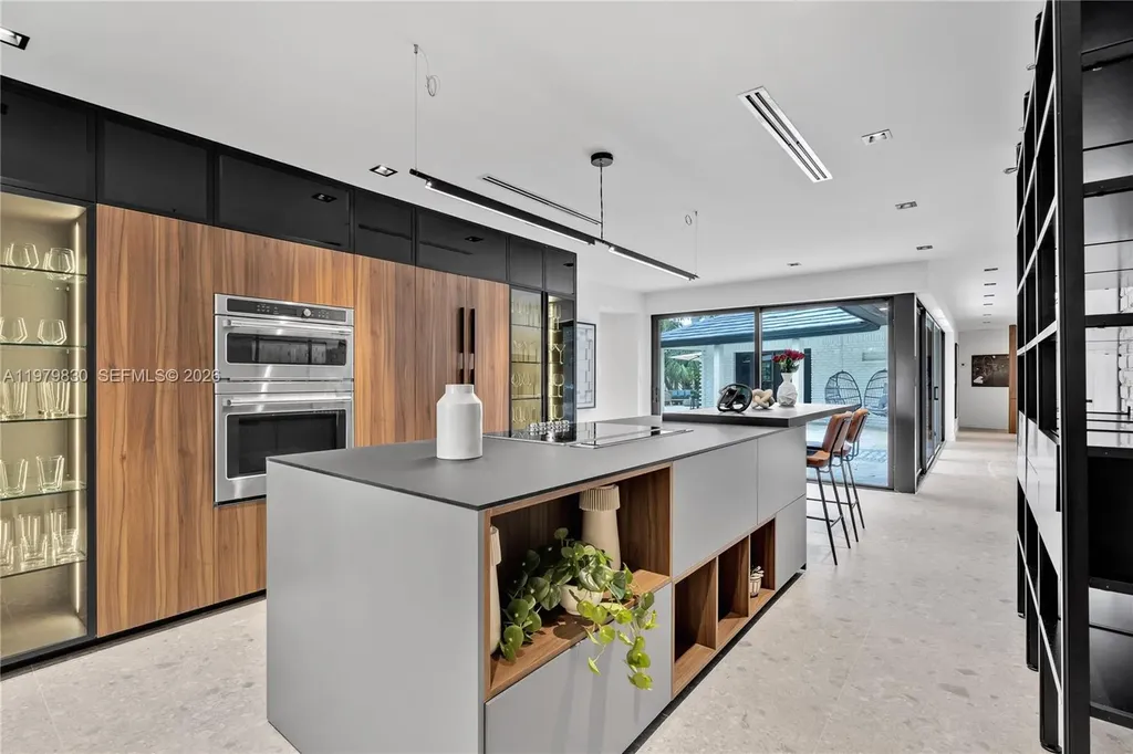 2500 Bayview Drive Fort Lauderdale FL 33305