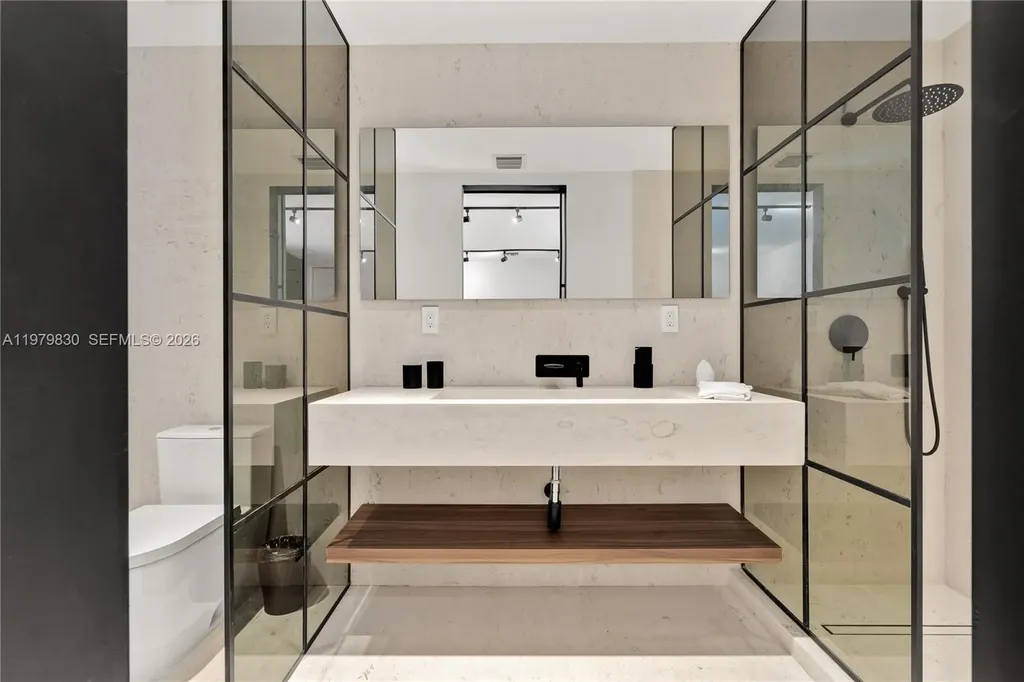 2500 Bayview Drive Fort Lauderdale FL 33305