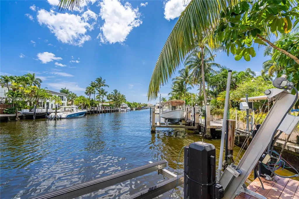2500 Bayview Drive Fort Lauderdale FL 33305