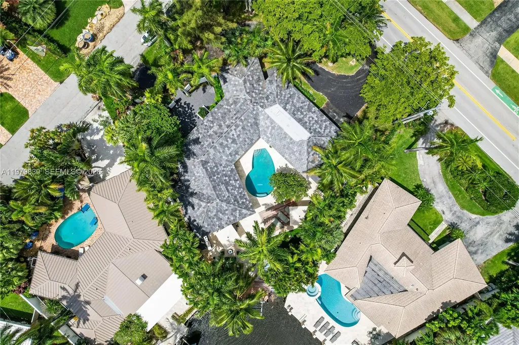 2500 Bayview Drive Fort Lauderdale FL 33305