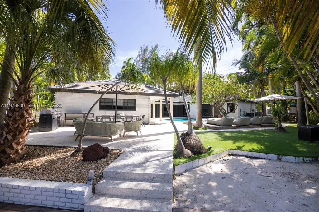 2500 Bayview Drive Fort Lauderdale FL 33305