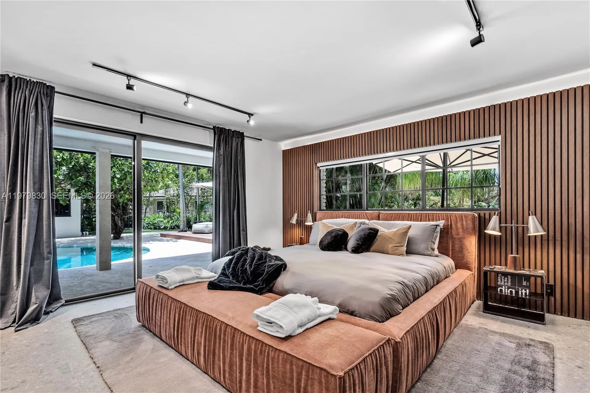 2500 Bayview Drive Fort Lauderdale FL 33305