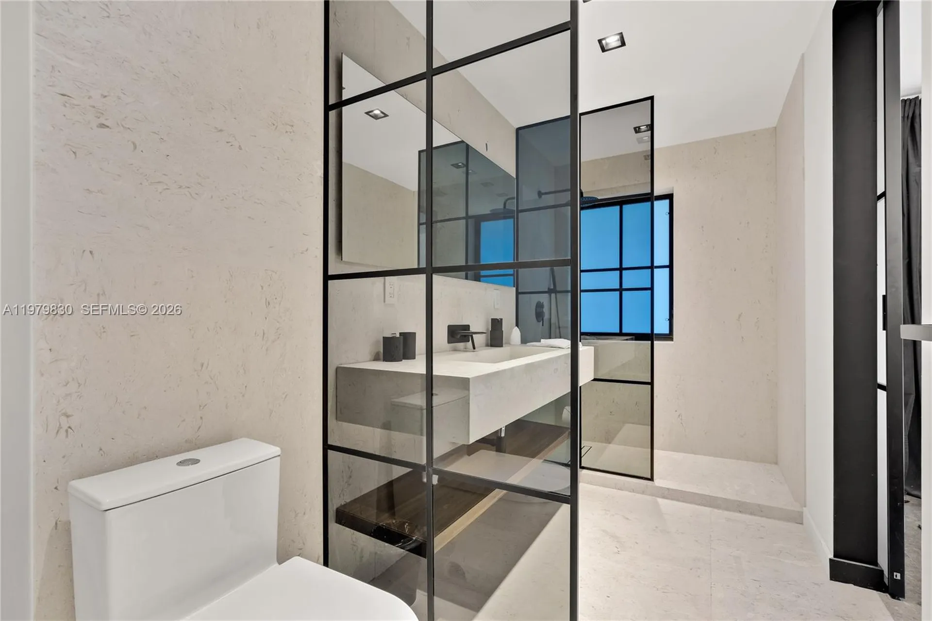2500 Bayview Drive Fort Lauderdale FL 33305