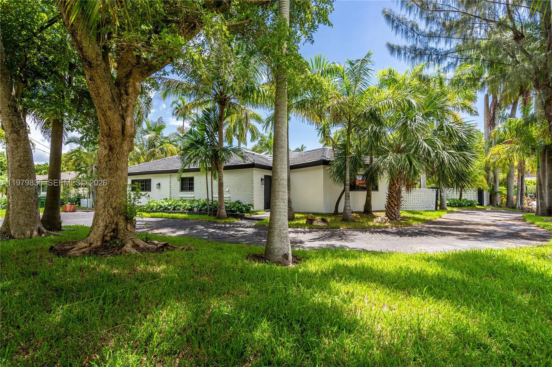 2500 Bayview Drive Fort Lauderdale FL 33305