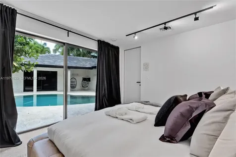 2500 Bayview Drive Fort Lauderdale FL 33305