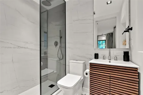 2500 Bayview Drive Fort Lauderdale FL 33305