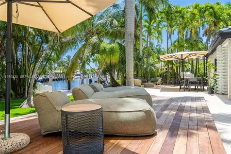 2500 Bayview Drive Fort Lauderdale FL 33305