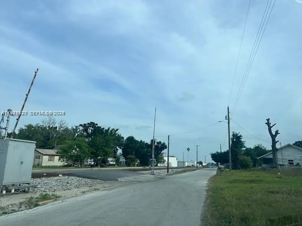 610 NW Phosphate Boulevard Other City - In The State Of Florida FL 33860