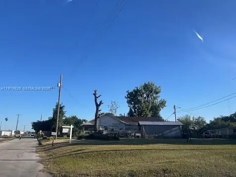 610 NW Phosphate Boulevard Other City - In The State Of Florida FL 33860