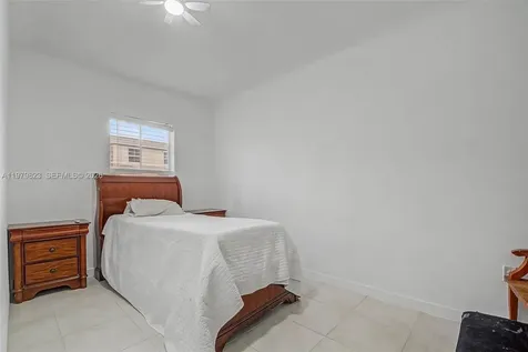 445 NE 4th Street Florida City FL 33034