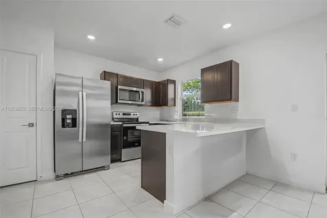 445 NE 4th Street Florida City FL 33034