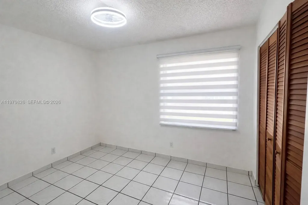 809 Twin Lakes Drive Coral Springs FL 33071