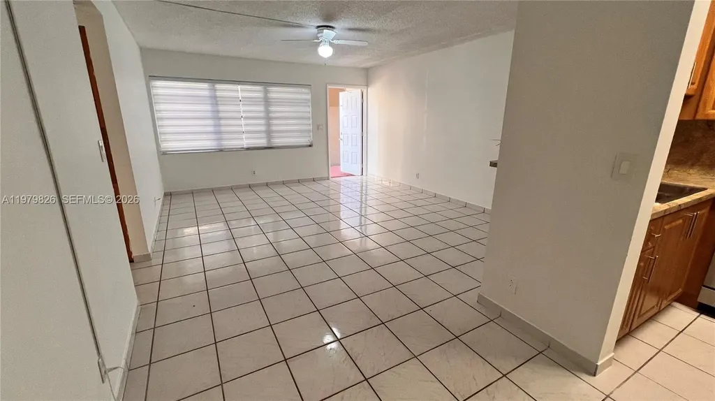 809 Twin Lakes Drive Coral Springs FL 33071