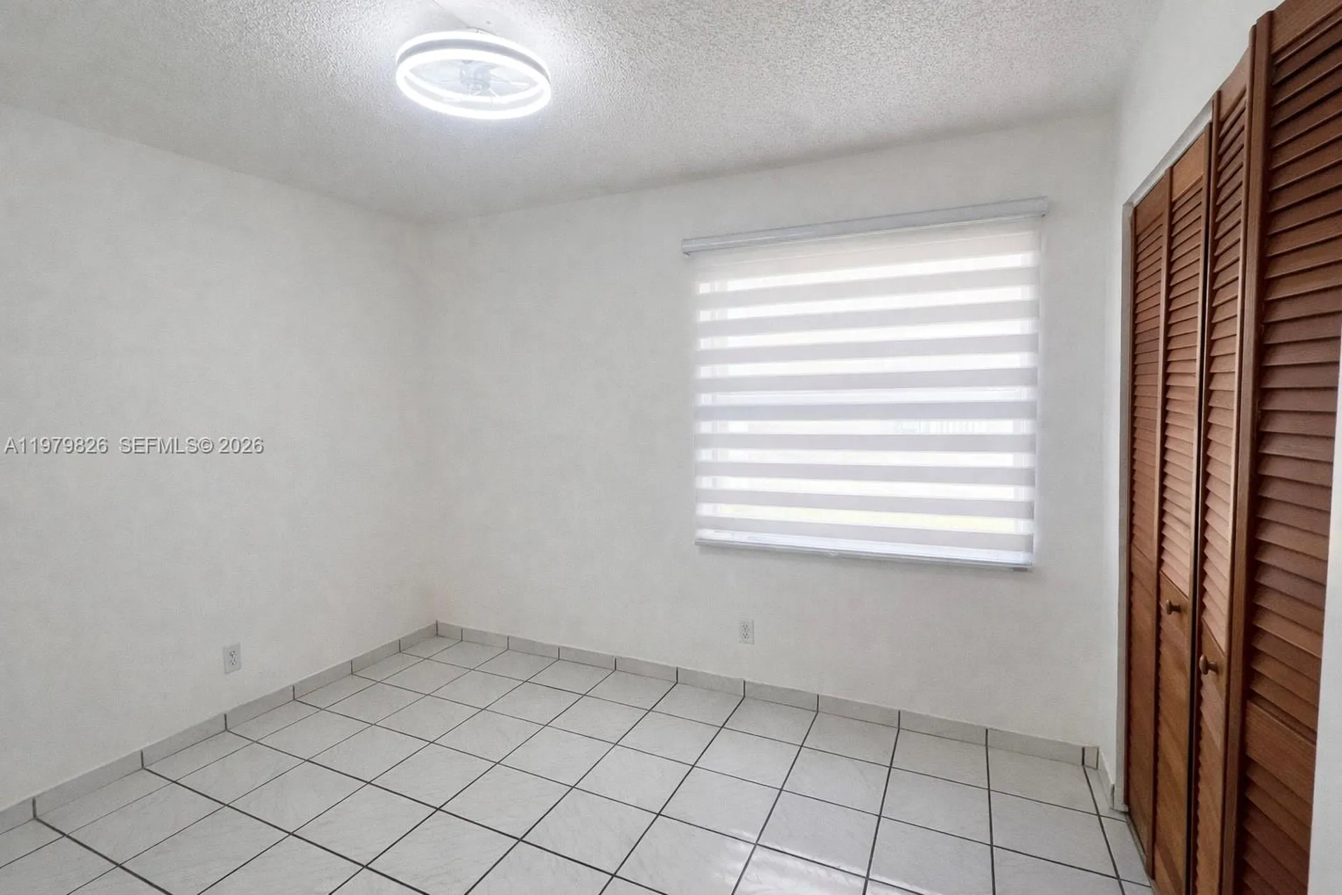 809 Twin Lakes Drive Coral Springs FL 33071