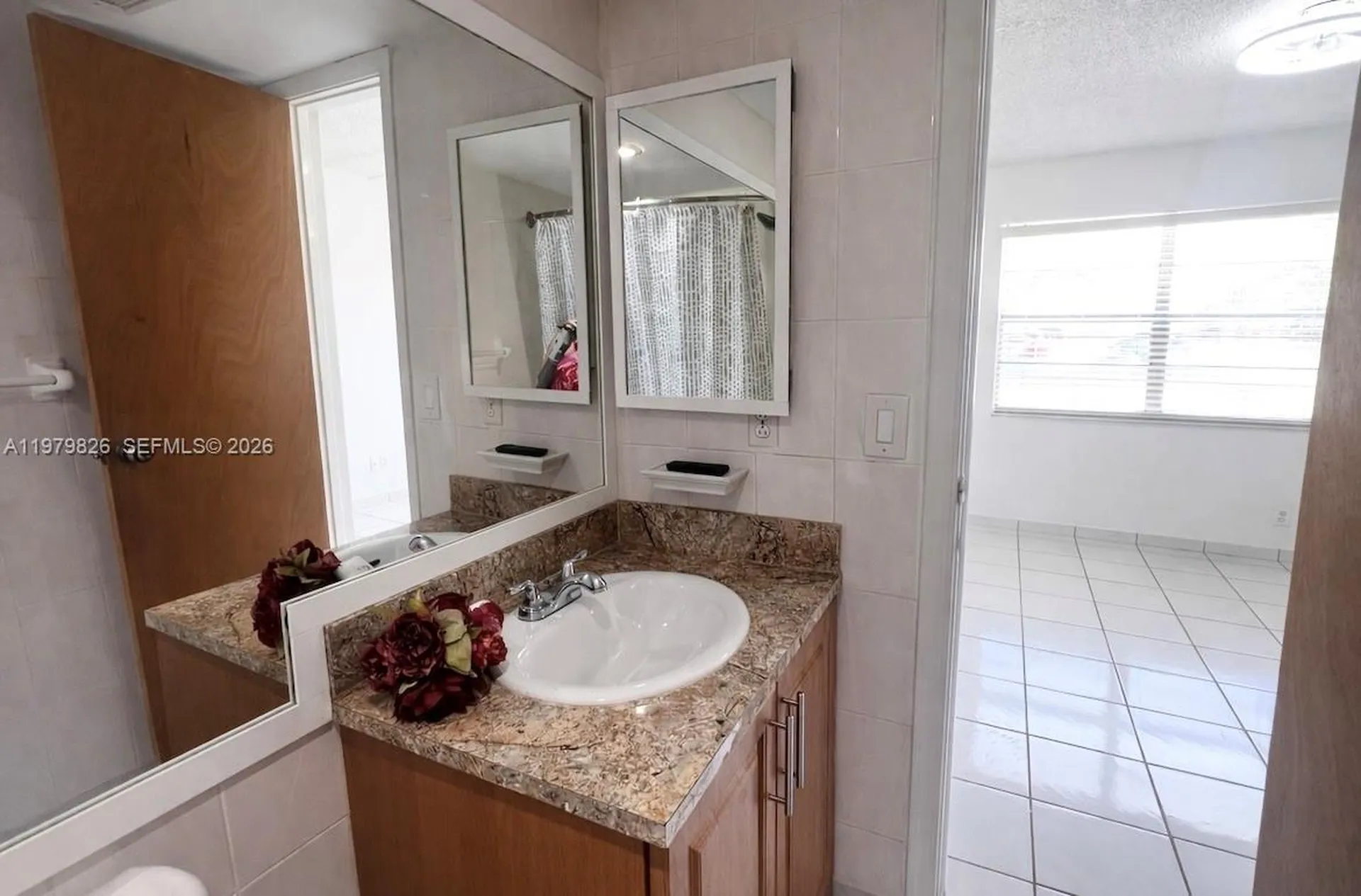 809 Twin Lakes Drive Coral Springs FL 33071