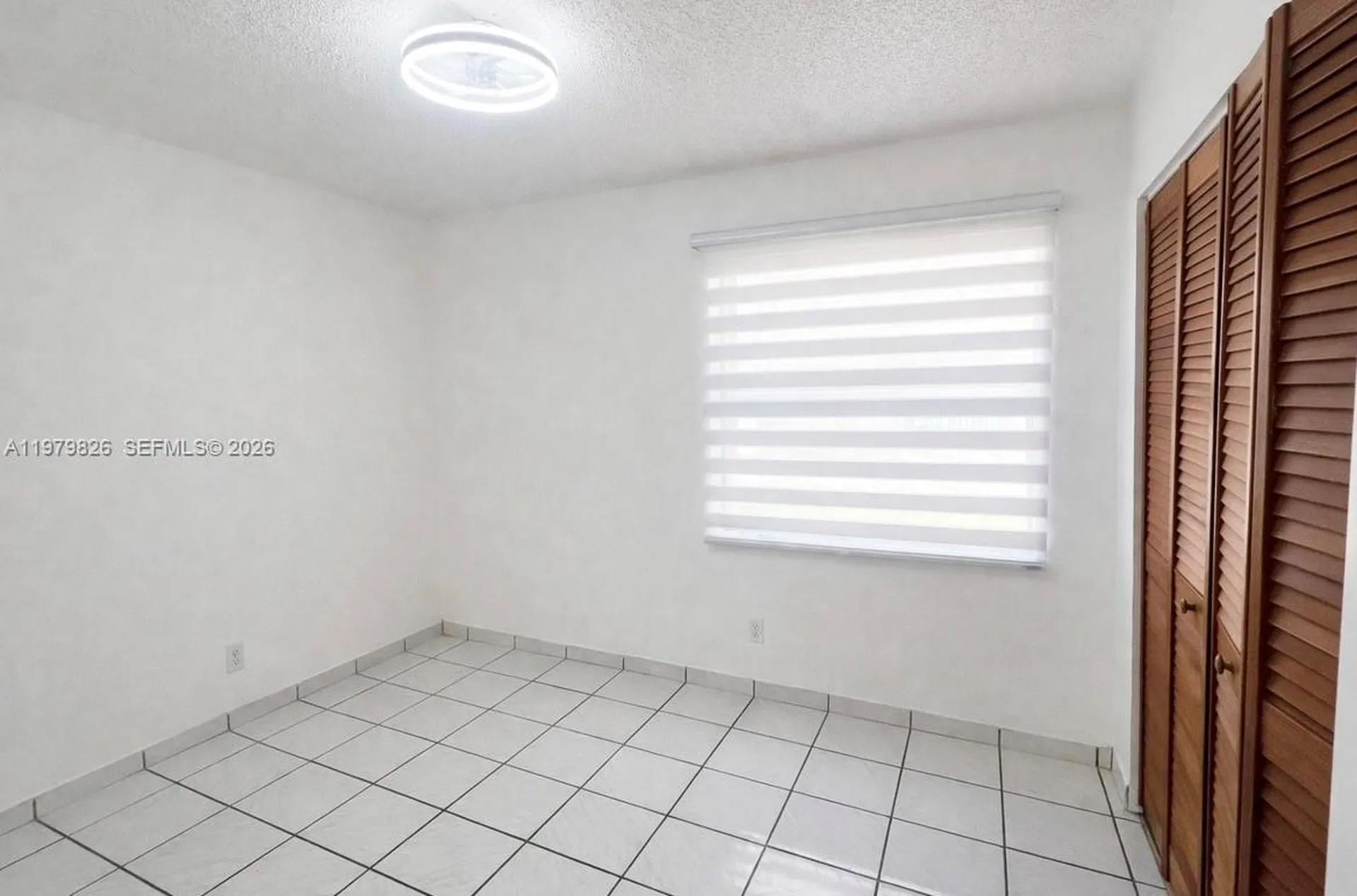 809 Twin Lakes Drive Coral Springs FL 33071