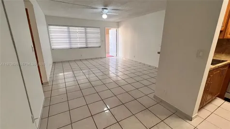 809 Twin Lakes Drive Coral Springs FL 33071