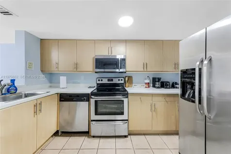 2951 S Bayshore Drive Coconut Grove FL 33133