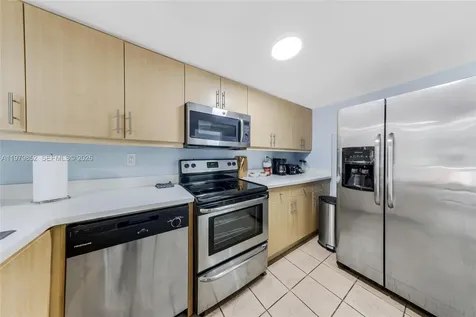 2951 S Bayshore Drive Coconut Grove FL 33133