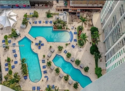 244 NE Biscayne Boulevard Miami FL 33132