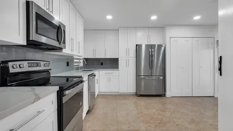 3251 Inverrary Boulevard W Lauderhill FL 33319