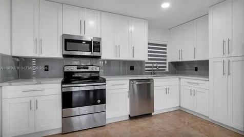 3251 Inverrary Boulevard W Lauderhill FL 33319