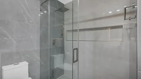 3251 Inverrary Boulevard W Lauderhill FL 33319