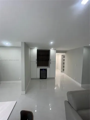 17021 N Bay Road Sunny Isles Beach FL 33160