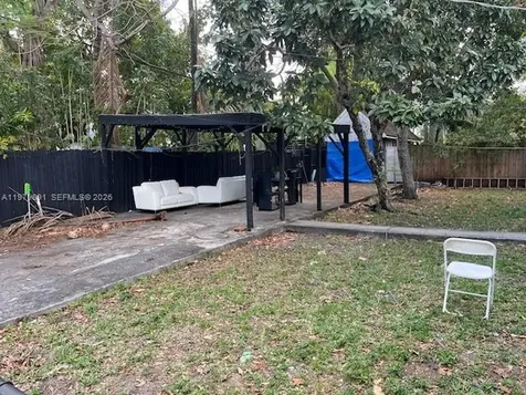 800 NW 29th Terrace Miami FL 33127