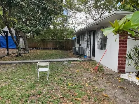 800 NW 29th Terrace Miami FL 33127