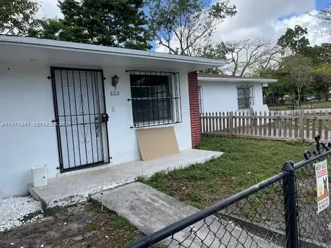 800 NW 29th Terrace Miami FL 33127