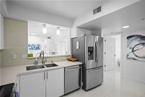529 E Sheridan Street Dania Beach FL 33004