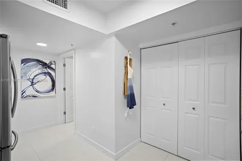 529 E Sheridan Street Dania Beach FL 33004