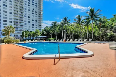 2801 NE 183rd Street Aventura FL 33160