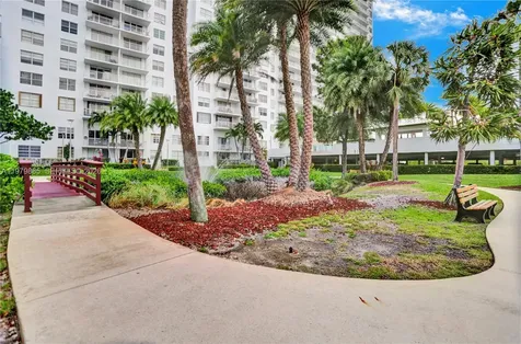 2801 NE 183rd Street Aventura FL 33160