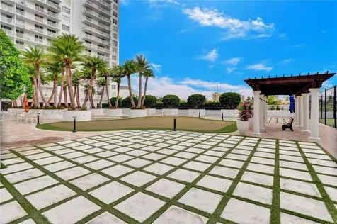 2801 NE 183rd Street Aventura FL 33160