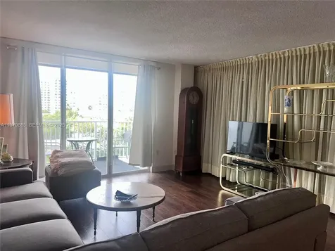 2801 NE 183rd Street Aventura FL 33160