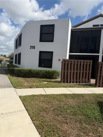 215 Lake Pointe Drive Oakland Park FL 33309