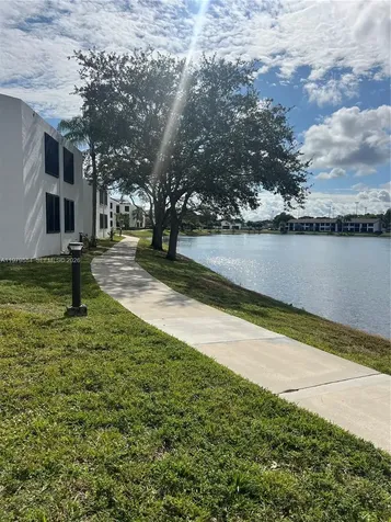 215 Lake Pointe Drive Oakland Park FL 33309
