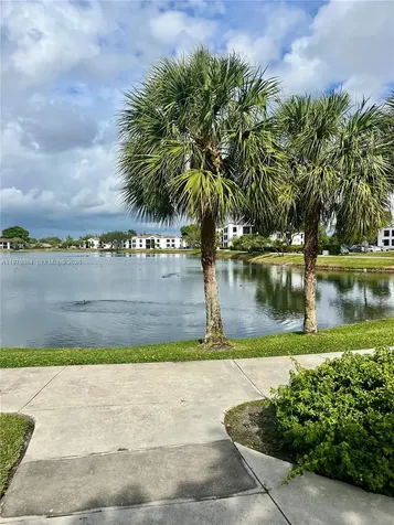 215 Lake Pointe Drive Oakland Park FL 33309