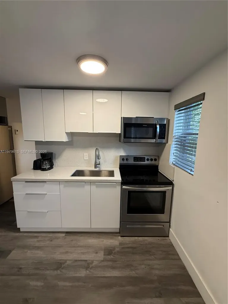 2020 Washington Street Hollywood FL 33020