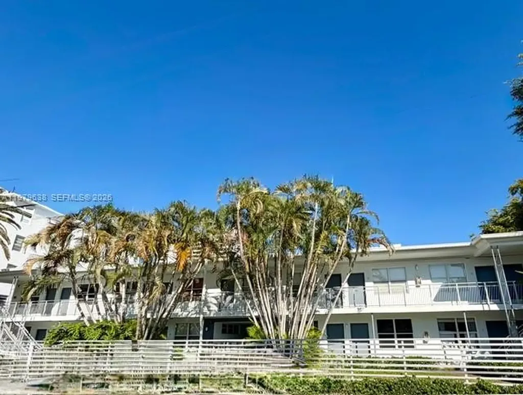 2445 Lake Pancoast Drive Miami Beach FL 33140