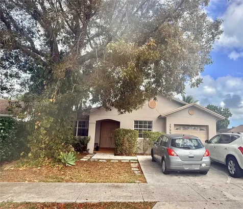 17991 SW 136th Avenue Miami FL 33177
