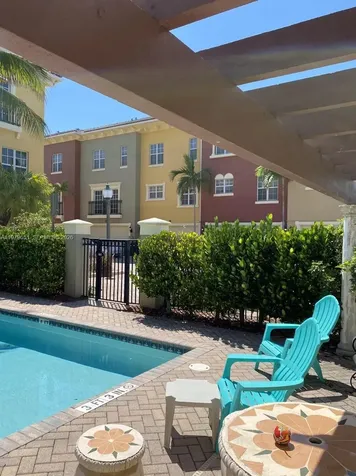 601 S Federal Highway Lake Worth FL 33460