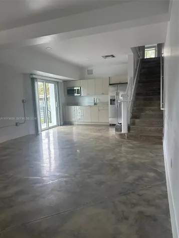 3300 NW 19th Avenue Miami FL 33142